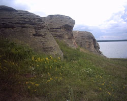 Похоже на три черепа, правда?