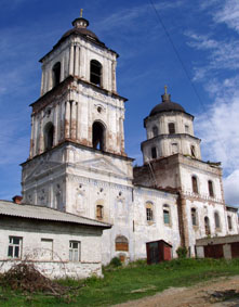 Церковь вблизи усадьбы.